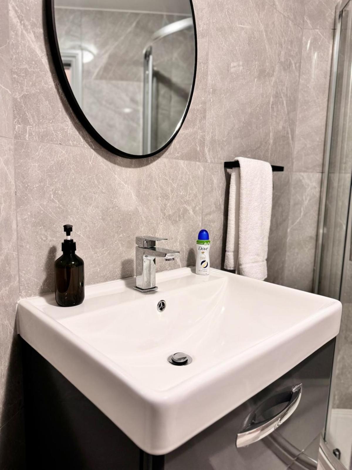לונדון Camden Luxury Studio Flats And En-Suit Rooms מראה חיצוני תמונה